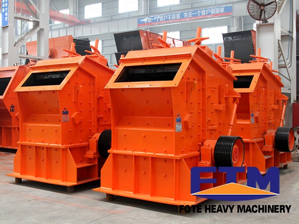 impact crushing machine 